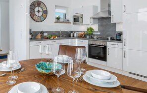 Fridge, microwave, oven, stovetop - Penthouse Meerestochter (Olpenitz)