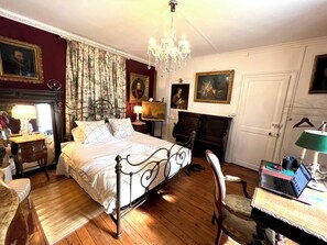 1 chambre, fer et planche à repasser, Wi-Fi gratuit, draps fournis