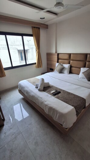 Deluxe Double Room, City View | Desk, free WiFi - Hotel RK Rooms (Ahmedabad)