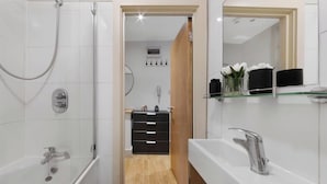 Unclassified image, 5 of 18, button - Crouch Hill N4, Crouch Hill, Finsbury Park (London)