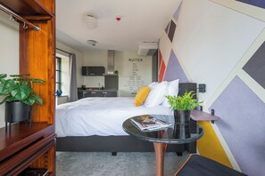 1 bedroom, free WiFi, bed sheets