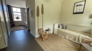 1 bedroom, travel cot, free WiFi, bed sheets