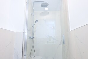 Dusche, Haartrockner