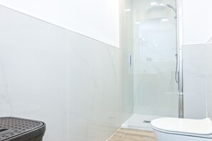 Douche, séchoir à cheveux