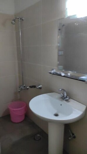 Slippers - Mount Heaven Hotel Murree (Murree)