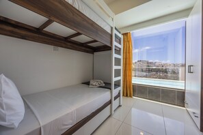2 Schlafzimmer, Bügeleisen/Bügelbrett, Reisekinderbett, kostenloses WLAN