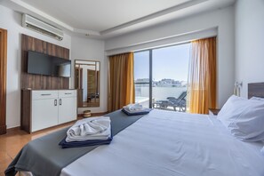 2 bedrooms, iron/ironing board, travel cot, free WiFi