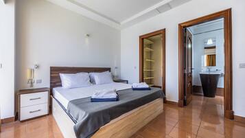 2 soveværelser, strygejern/strygebræt, weekendseng, gratis Wi-Fi