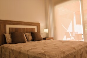 2 多间卧室、熨斗/熨衣板、旅行婴儿床、WiFi