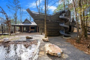 Exterior - Pickleball, Pool, Splash Fountain ,Clubhouse , Walking Trails , Basketball (Broken Bow)