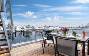 Outdoor dining - Stunning ship in Olpenitz with sauna (Olpenitz)