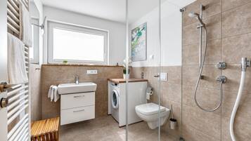 Douche, sĂšche-cheveux