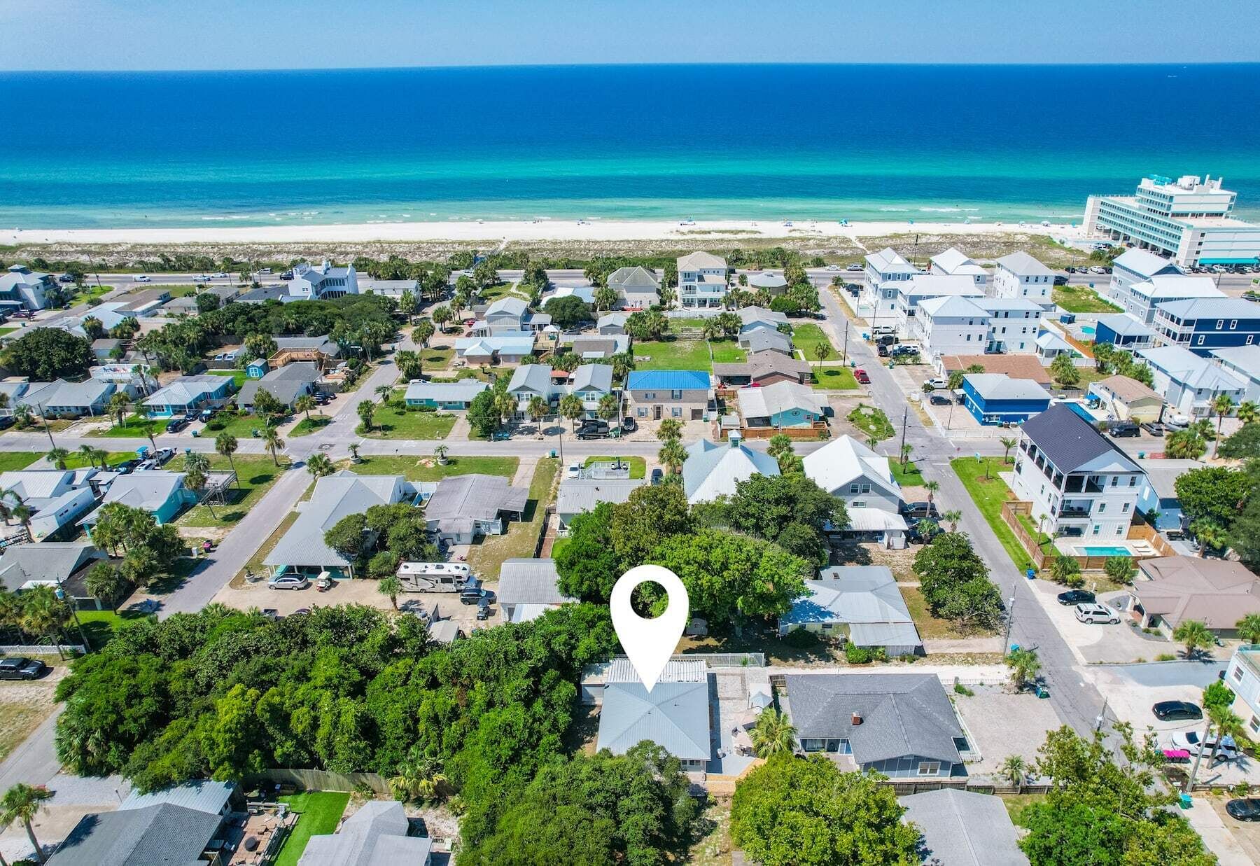 Hideaway Cottage Dog Friendly, Block to Beach