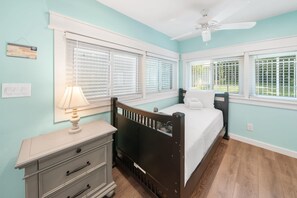 2 Schlafzimmer, Bügeleisen/Bügelbrett, Reisekinderbett, WLAN