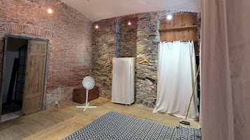 2 chambres, fer et planche Ă repasser, Wi-Fi, draps fournis