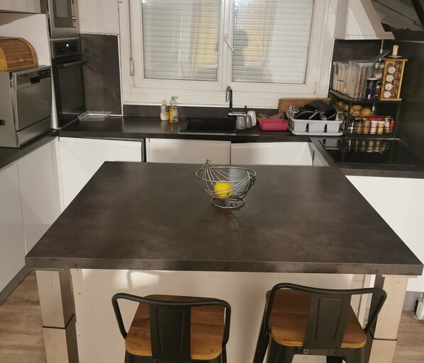 Microwave, oven, dishwasher