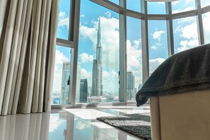 Interior - Paramount Home City with 260° Infinity Sky Pool (Dubai)