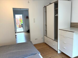 1 bedroom, iron/ironing board, WiFi, bed sheets - Hallgarten Rebe 11 (Oestrich-Winkel)