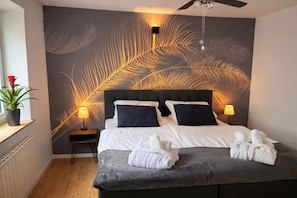 1 bedroom, iron/ironing board, free WiFi, bed sheets - Hallgarten Rebe 11 (Oestrich-Winkel)