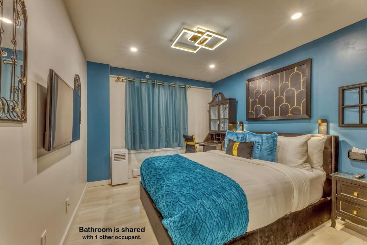 Standard Room, 1 Queen Bed | 1 bedroom, Egyptian cotton sheets, premium bedding, down duvets