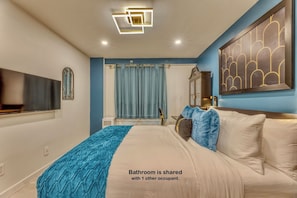 Standard Room, 1 Queen Bed