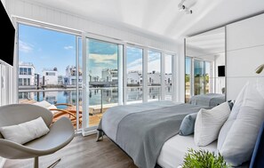 2 bedrooms, iron/ironing board, travel cot, free WiFi - Beautiful ship in Olpenitz with sauna (Olpenitz)