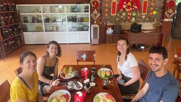 Tempat makan keluarga