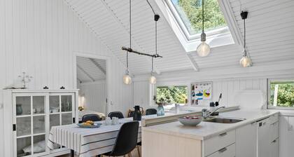 Stunning home in Toftlund with WiFi