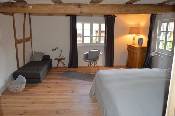 1 bedroom, free WiFi, bed sheets