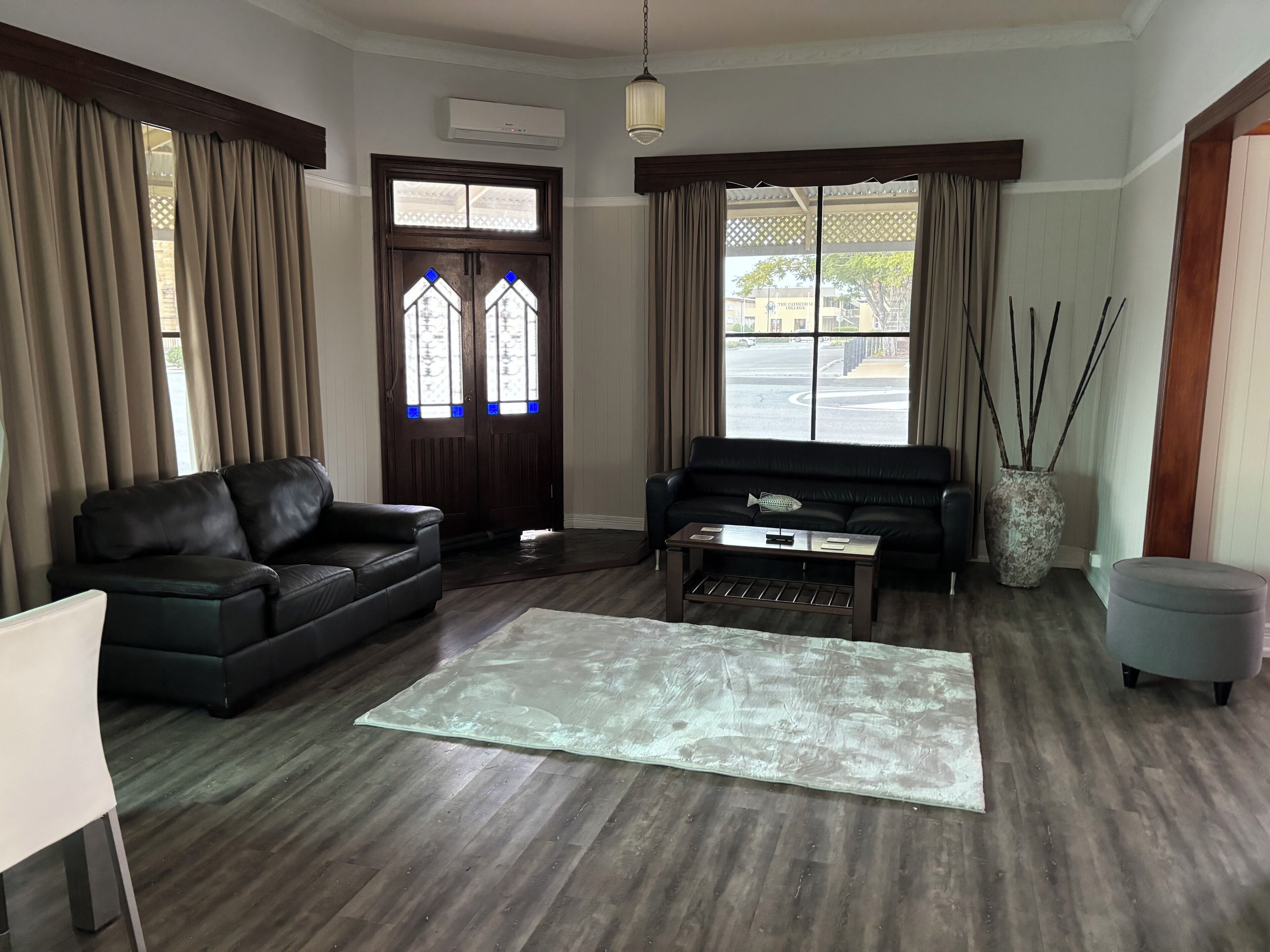 Smart TV, computer monitors