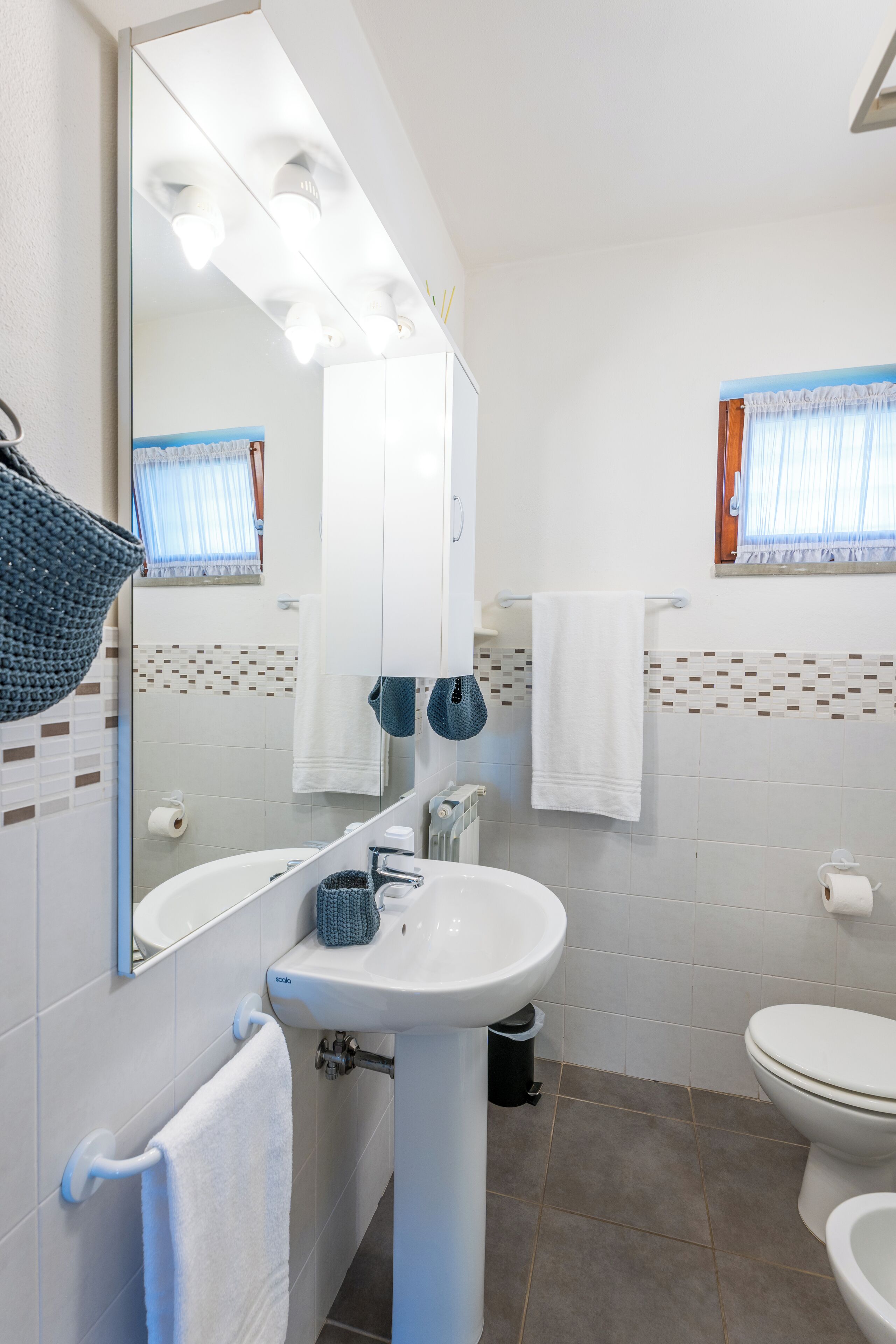 Dusche, Haartrockner, Bidet, Handtücher