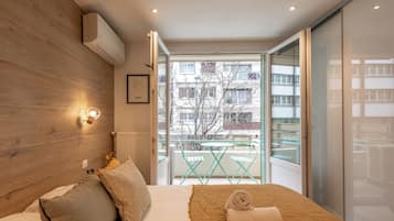 1 habitación, tabla de planchar con plancha, wifi y ropa de cama