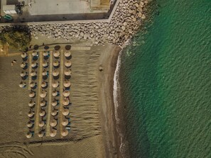 Beach - Family sized condo. Fully equipped.5 min from the beach. Pet friendly. (Arvi)