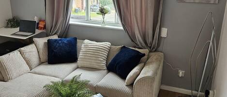 Apartment | Living area