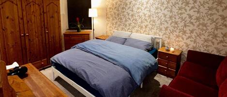 1 bedroom, iron/ironing board, free WiFi, bed sheets