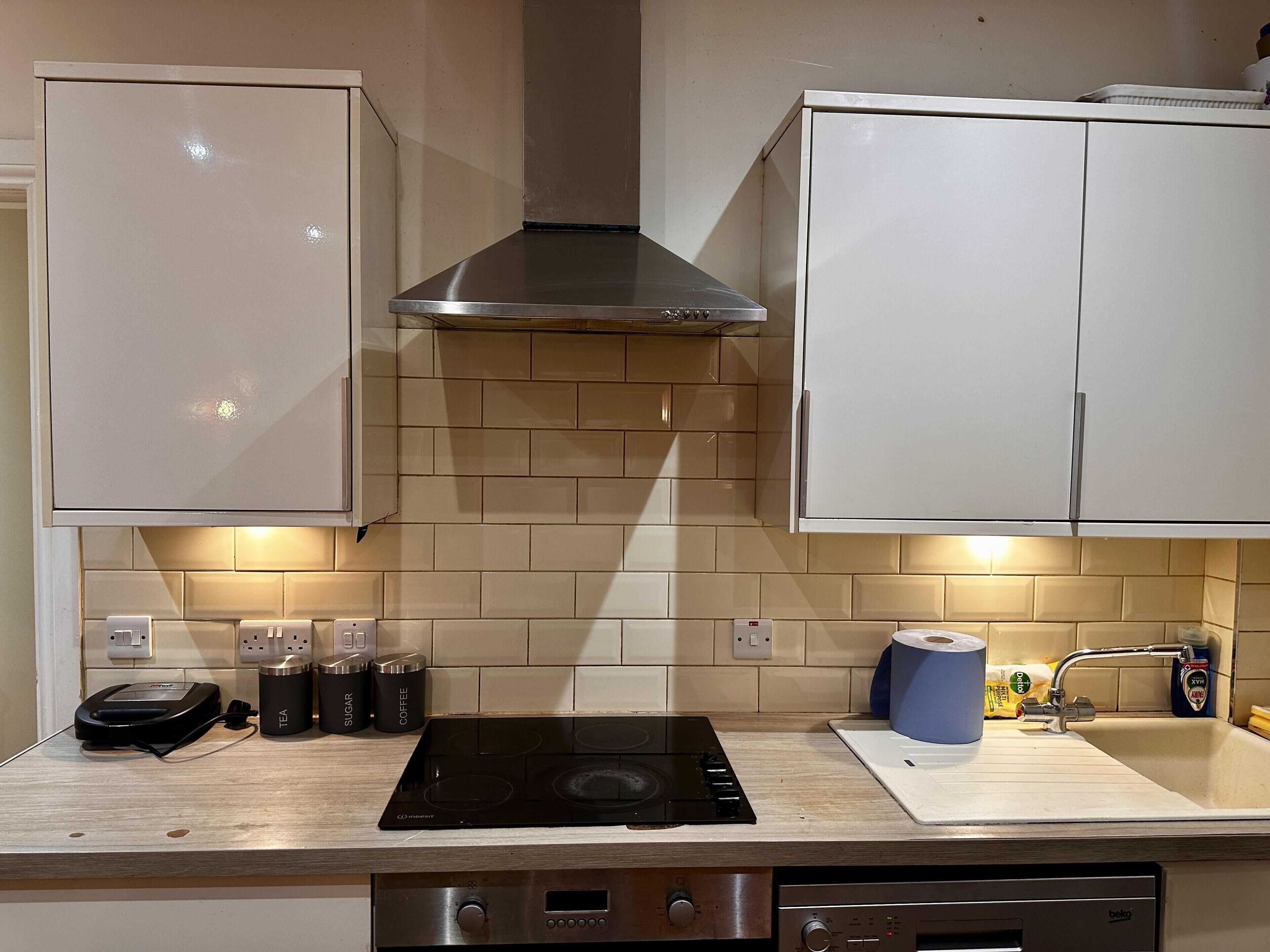 Apartamento | Cozinha privada | Geladeira, micro-ondas, fogão, cooktop