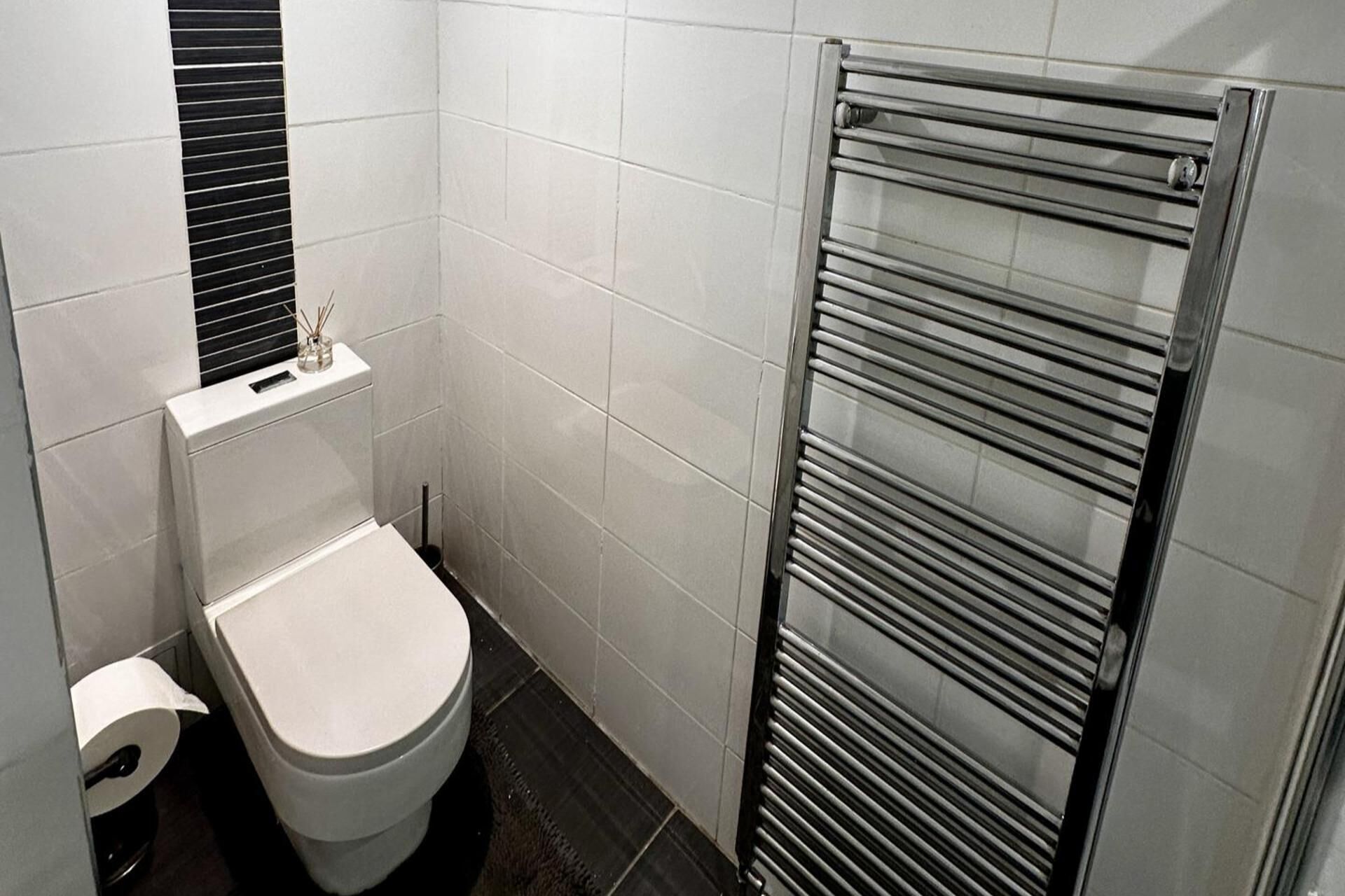 Ducha, secador de pelo, toallas