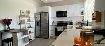 3-bedroom house with pool