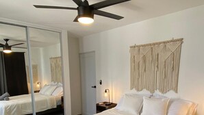 3 bedrooms, desk, iron/ironing board, WiFi (free)