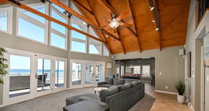 New! Stunning Geneva/Ashtabula Lakefront sleeps 16