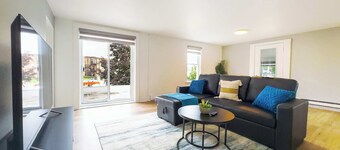 Pet Friendly Home Near Lock 32 & Beach Park