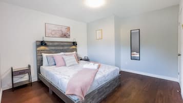 3 dormitoris, planxa i posts de planxar, wifi i roba de llit