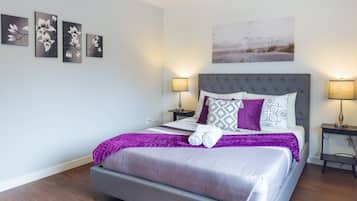 3 chambres, fer et planche à repasser, Wi-Fi, draps fournis