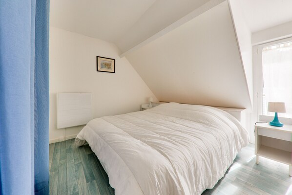 2 bedrooms