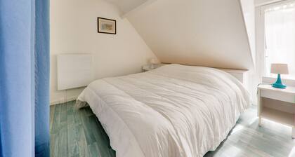 100m from the seafront, house for 4