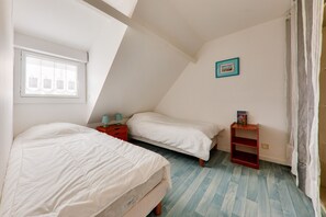 2 bedrooms