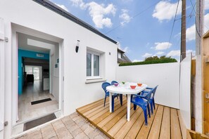 Outdoor dining - 100m from the seafront, house for 4 (Saint-Pierre-Quiberon)