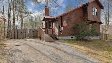 Cabin, 2 Bedrooms | Exterior