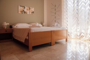 1 bedroom, iron/ironing board, travel cot, WiFi - MARNHOUSE STRESA LAKE VIEW, charming lake view apartment in Stresa (Stresa)