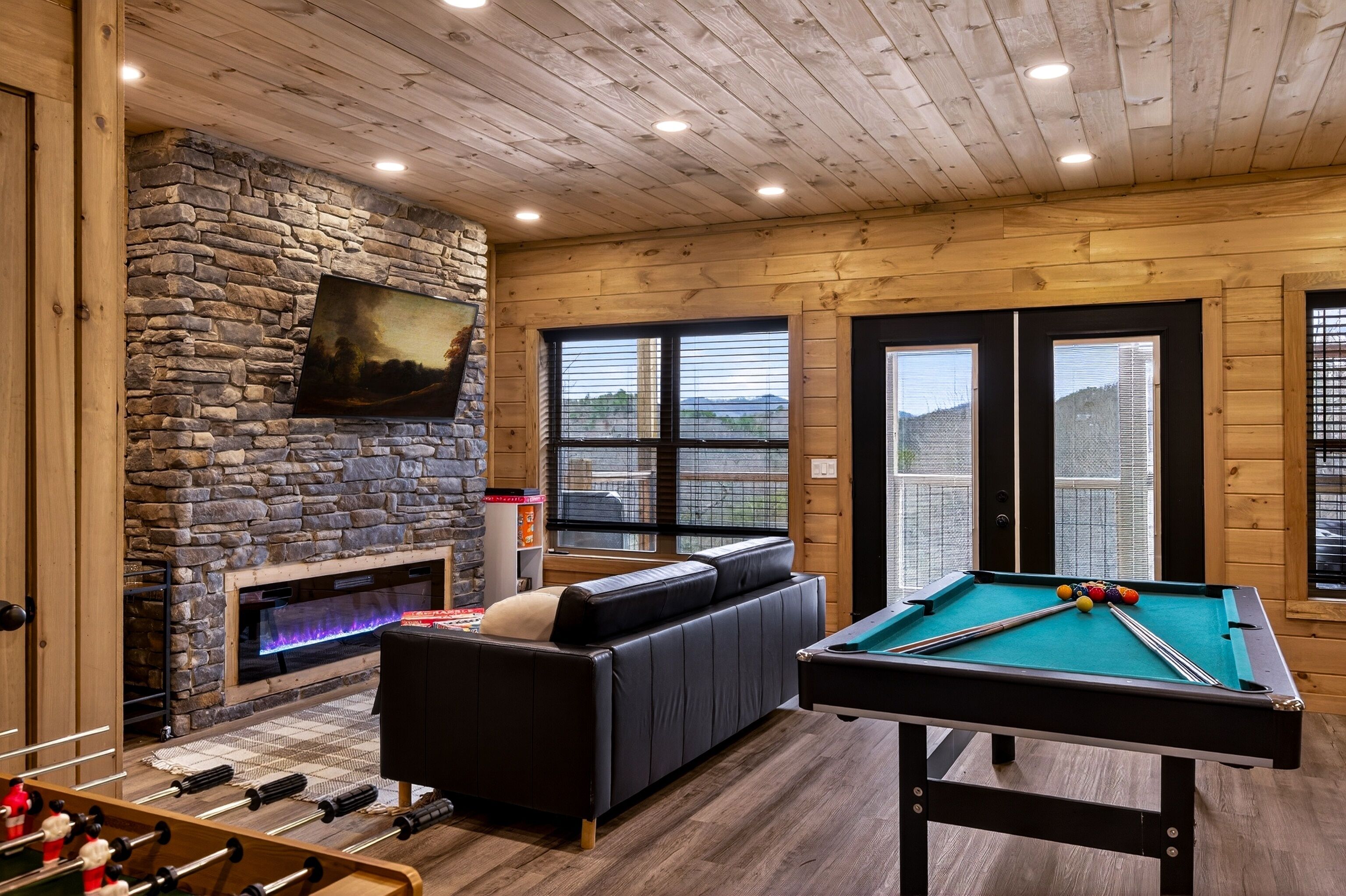 Cabin, 4 Bedrooms | Game room